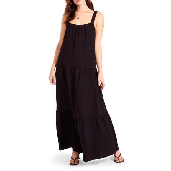 BB Dakota Dresses & Skirts - NWOT BB Dakota x Steve Madden Arianna Tiered Maxi Dress Black Large